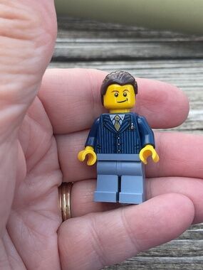 Lego Minifigure Businessman with Blue Pinstripe Jacket cty0460